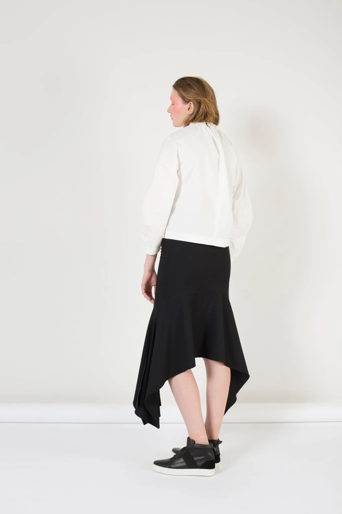 Curved line skirt