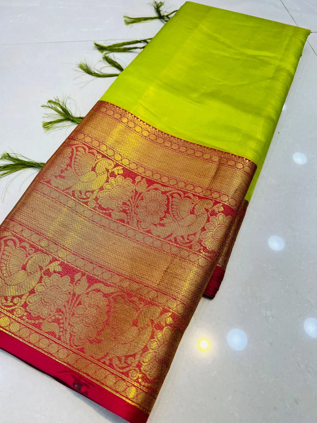 Fairytale Parrot Kanjivaram Silk Saree With Confounding Blouse Piece