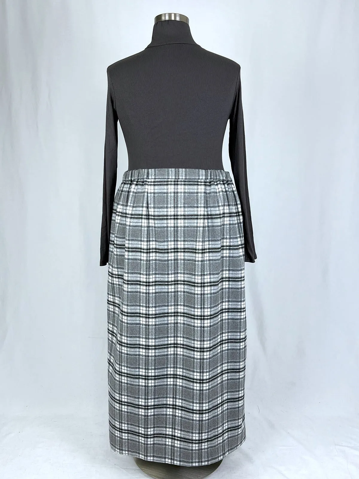 Jessica London Size 22W Gray & White Plaid Skirt NWOT