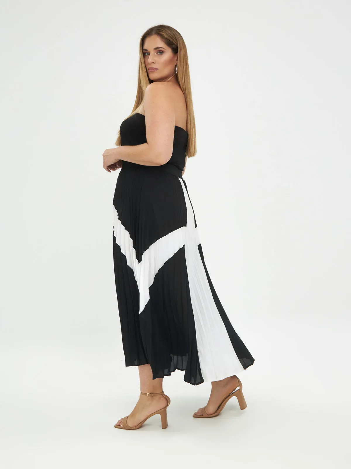 Mat Cross Black Skirt