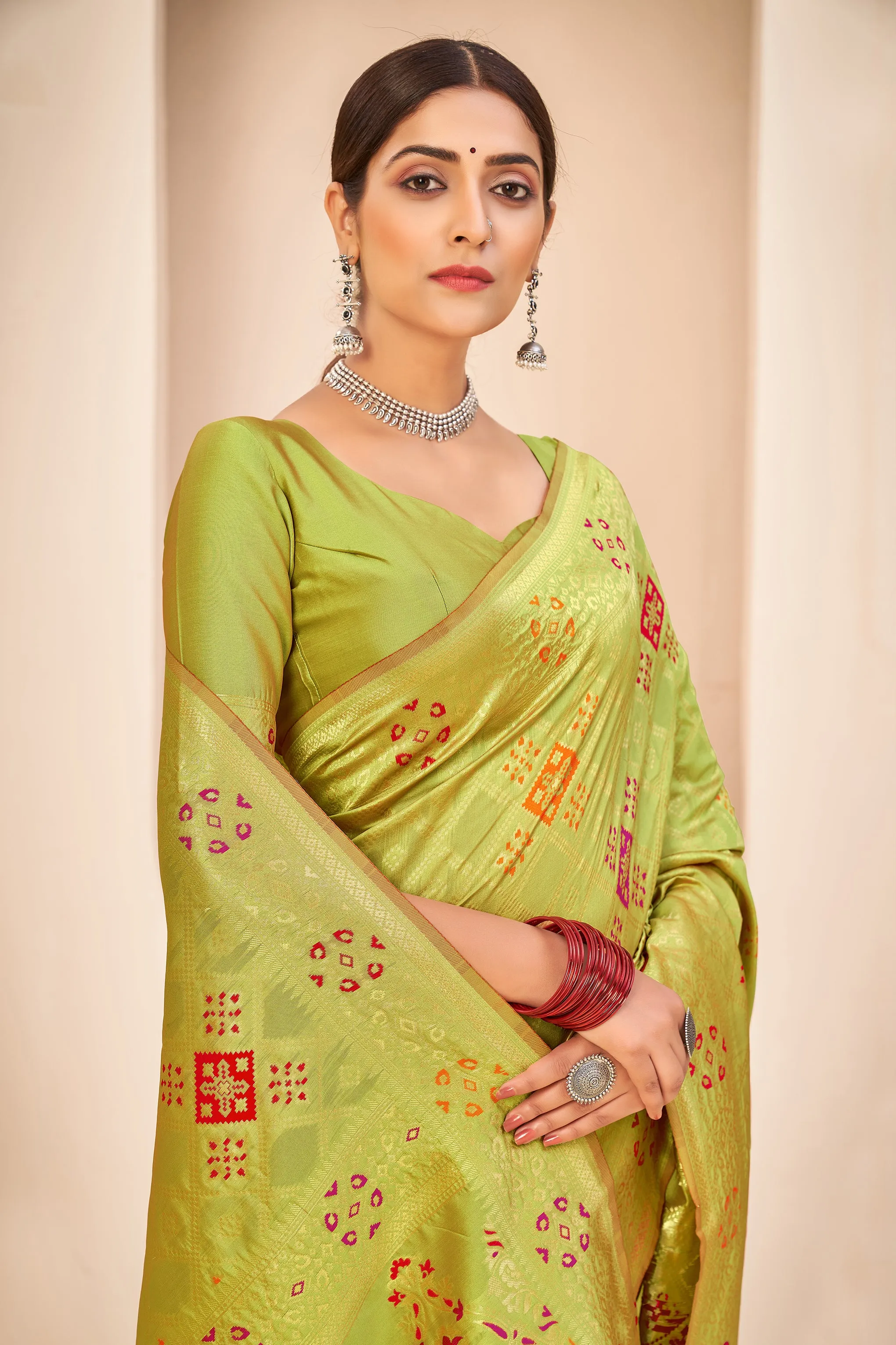 Mesmerizing Light Green Color Banarasi Silk Fabric Silk Weave Saree