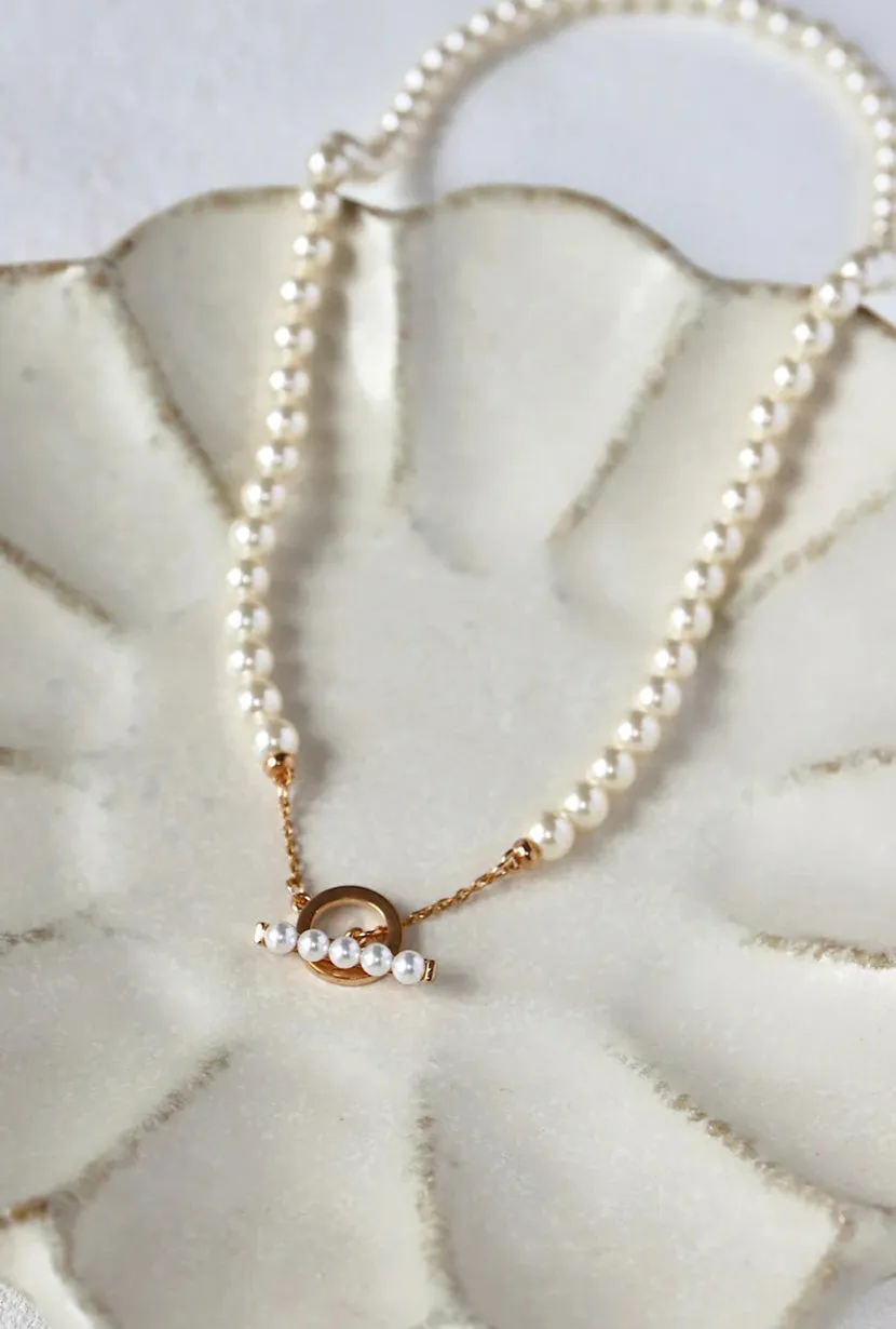 Pearl T Bar Choker Necklace