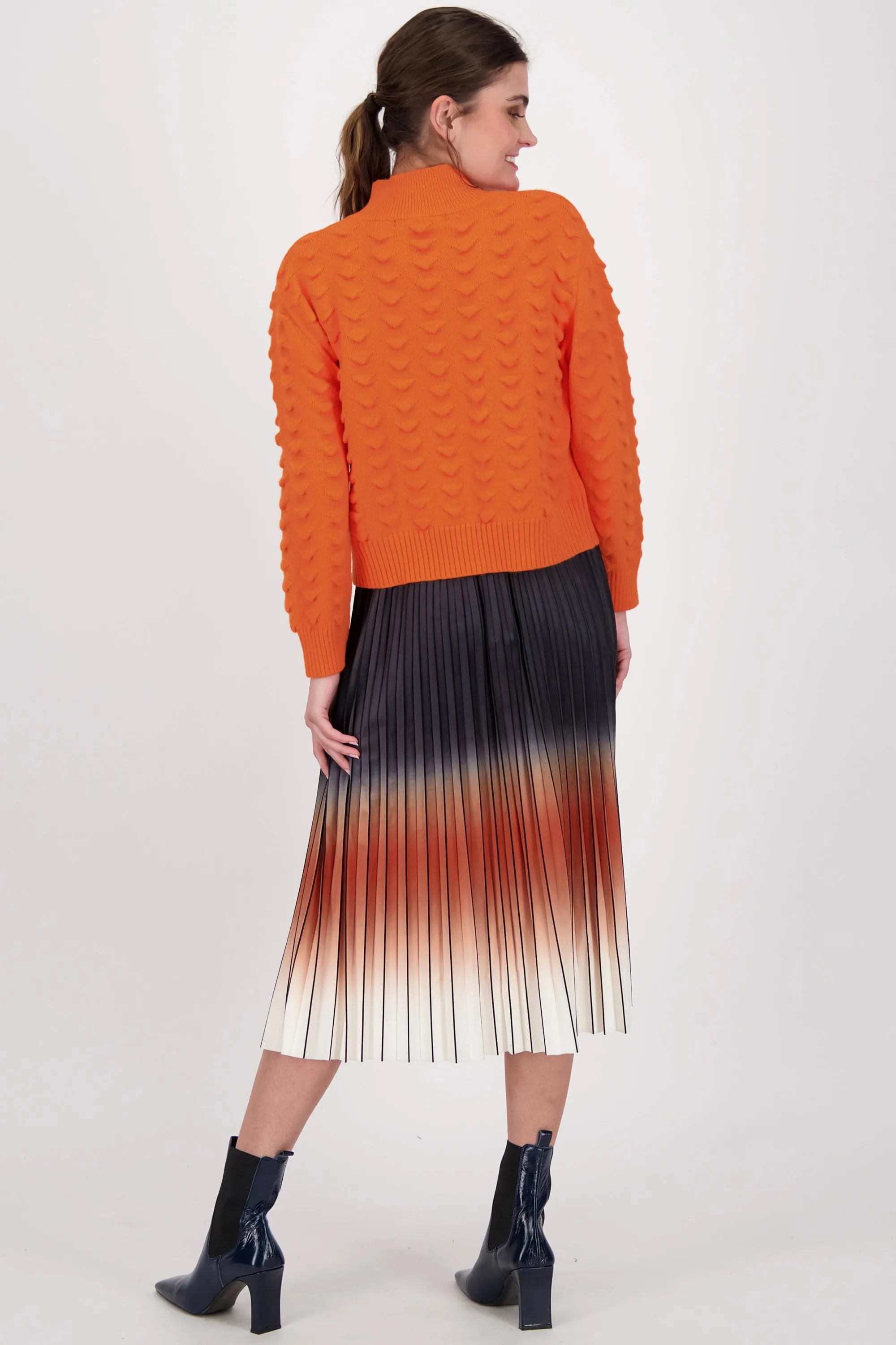 PLEATED SKIRT