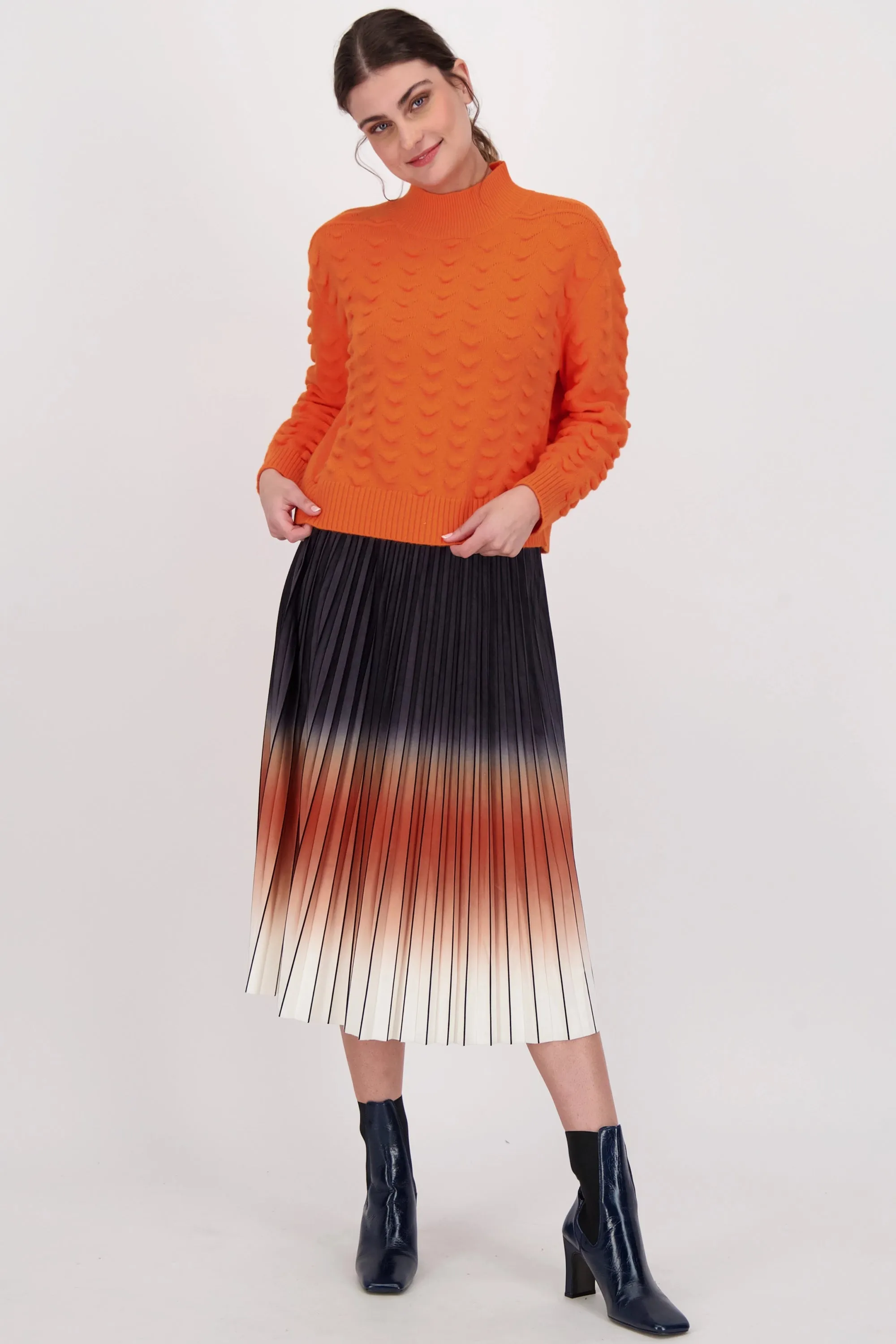 PLEATED SKIRT