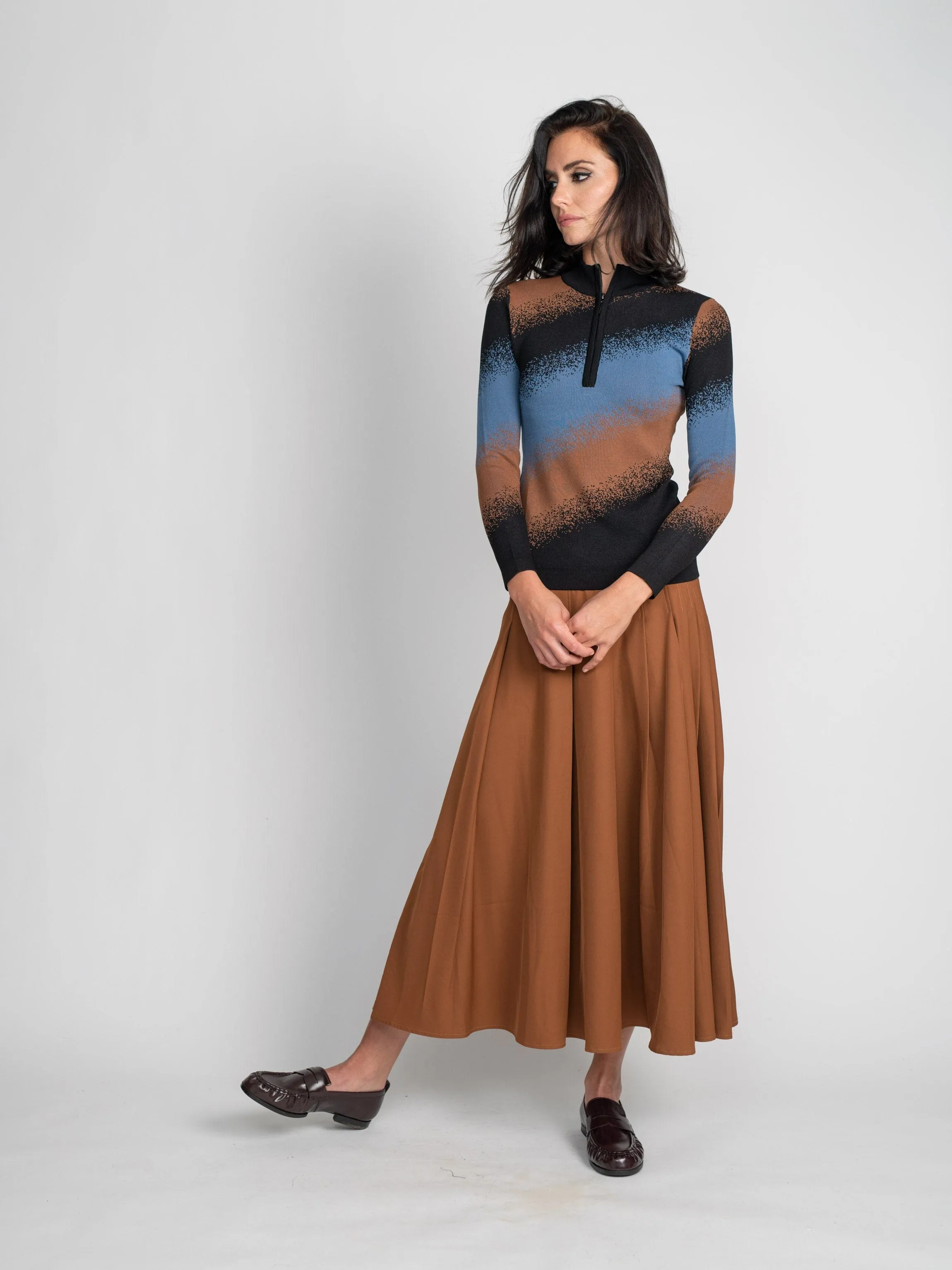 STITCHED DOWN PLEATED SKIRT(LONG)-BROWN