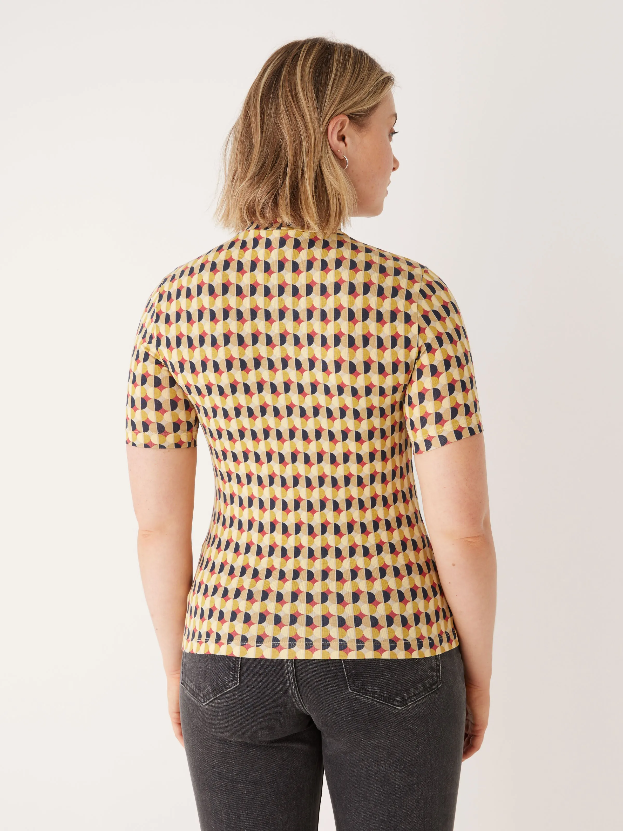 The Printed Short Sleeve Mockneck in Daisy