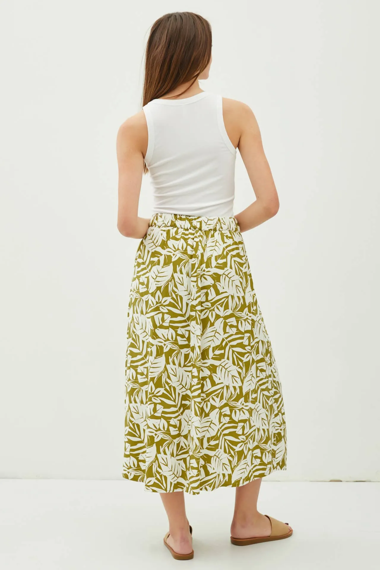 TROPICAL PRINT HIGH RISE PINTUCKED MIDI SKIRT